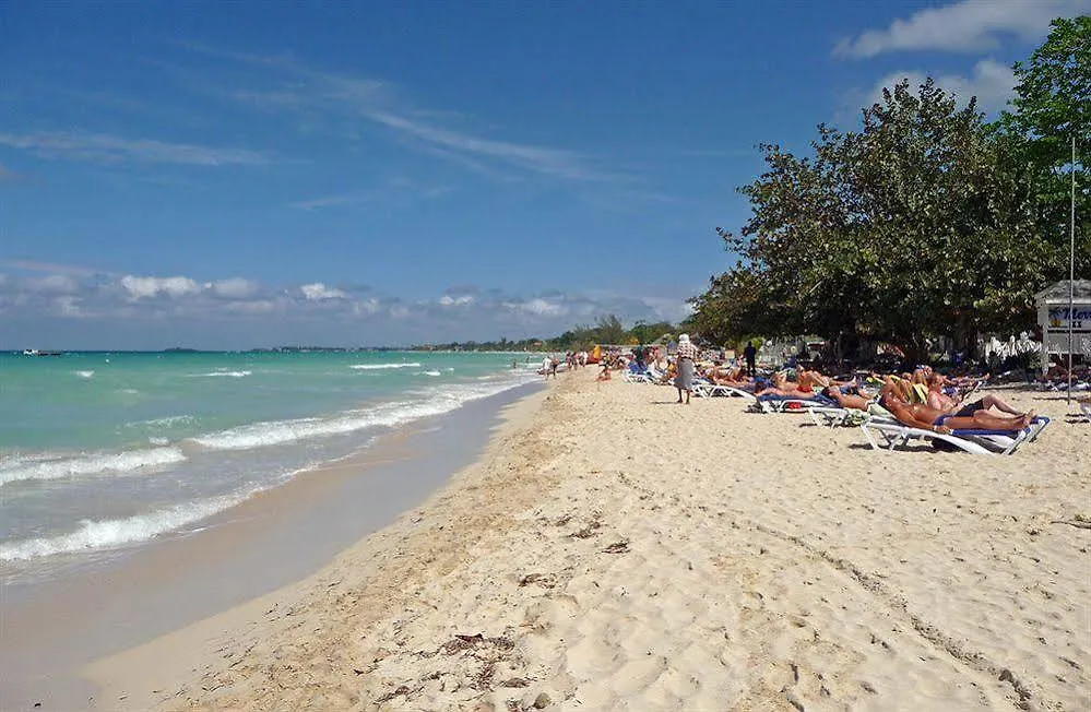 Merrils Beach Resorts Lll Negril Hotel